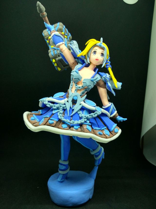 玩家手工作品 娘化的魔兽经典套装与神器