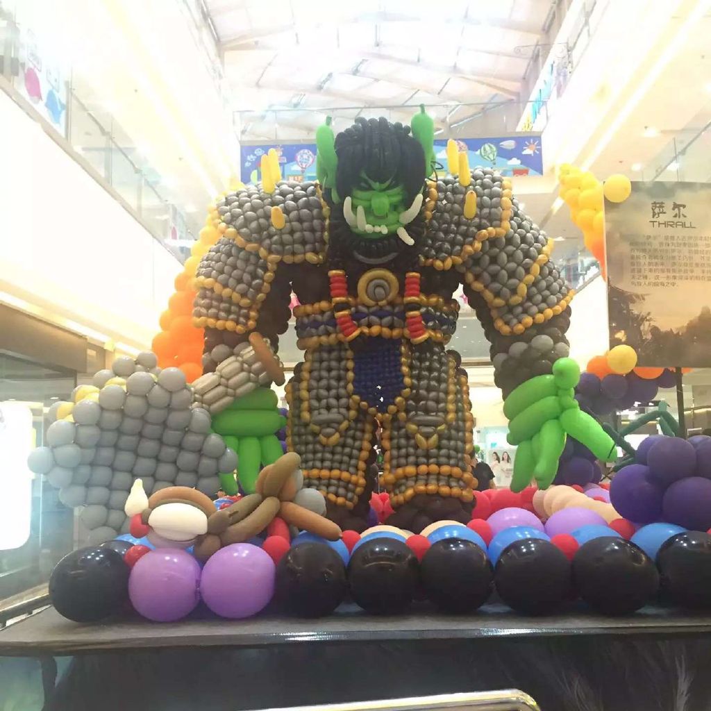各种奇葩的造型！魔兽世界人物气球展览